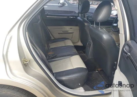 2005 Chrysler 300 Touring z USA, uszkodzony, nr VIN 2C3JA53G85H573663